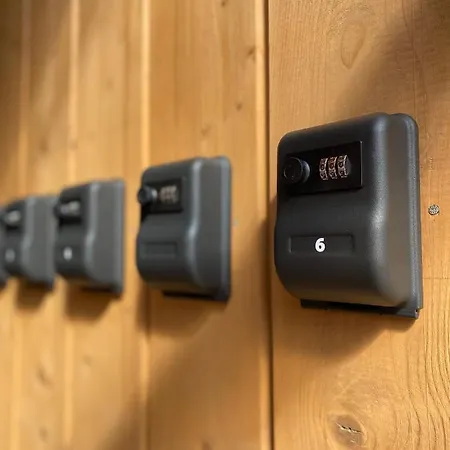Hotel Abzali And Restaurant With Self Check-in